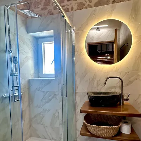 Lithari Apartamento *