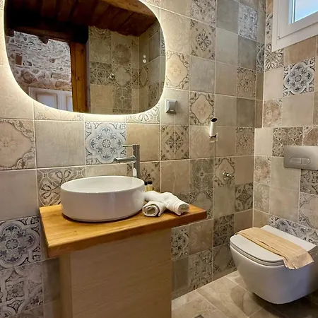 Lithari * Sokrákion